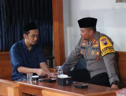 Jelang Buka Puasa, Kapolres Rembang Silaturahmi & Bincang Dengan Gus Fuad Kragan