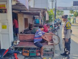 Turun Ke Lapangan Blusukan, Bhabinkamtibmas Polsek Sedan Sambang Warga Binaan