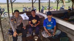 Bhabinkamtibmas Polsek Rembang Kota Ngopi Bareng Warga Tampung Informasi Kamtibmas
