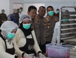 Kapolda Jateng Tinjau Fasilitas Satuan Pelayanan Pemenuhan Gizi (SPPG) Polrestabes Semarang