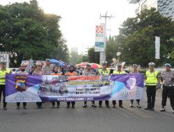 Petugas Gabungan Gelar Sosialisasi Operasi Zebra Candi 2025 di Area Car Free Day Simpang Lima Semarang