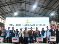 Wakapolri Bagikan Sembako ke Ribuan Buruh, Wujud Kepedulian Polri di Sektor Industri Dalam Negeri