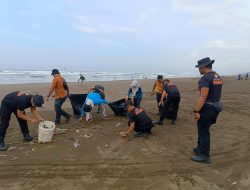 Wujudkan Indonesia ASRI, Satbrimob Polda Jateng Gelar Korve Massal Serentak di Berbagai Obyek Wisata dan Fasilitas Umum