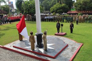 Polwan Polres Rembang Jadi Komandan Upacara Peringatan Hari Ibu Ke 88 D1 Tingkat Kabupaten Rembang