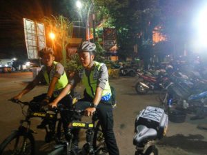 Sat Sabhara Polres Rembang Laksanakan Patroli Malam Minggu dengan Bersepeda