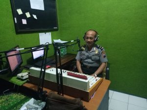 Melalui Radio Nur FM, Polres Rembang Sosialisasikan Pendaftaran SIPSS 2019