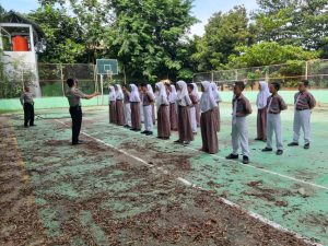 Sat Binmas Polres Rembang Latih PKS Di SMP Negeri 1