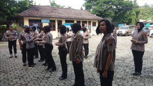 Peringati Kartini 2019, Polwan Polres Rembang Ikuti Pemeriksaan Gaktibplin