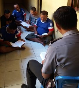 Polres Rembang Berikan Binrohtal Kepada 5 Tahanan di Rutan Polres Rembang