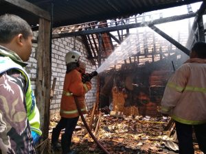 Rumah di Desa Lodan Kulon Sarang Terbakar, Pemiliknya Jatuh Pingsan