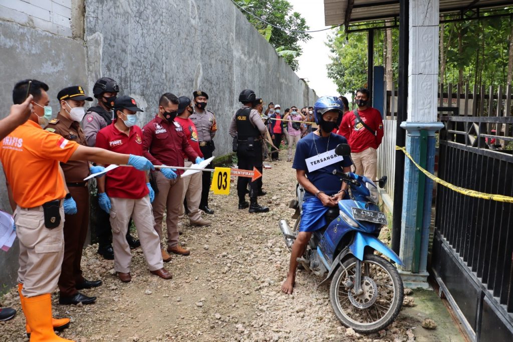 Polres Rembang Gelar Rekontruksi Kasus Pembunuhan Keluarga Dalang