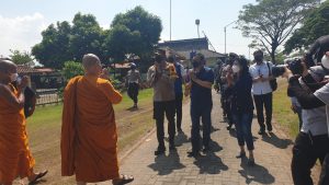 Kapolda Jateng Puji Penerapan Prokes Pada Perayaan Waisak di Prambanan
