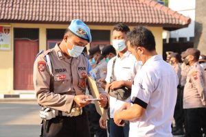 Periksa Kelengkapan Anggota, Upaya Sie Propam Polres Rembang tegakan Kedisiplinan