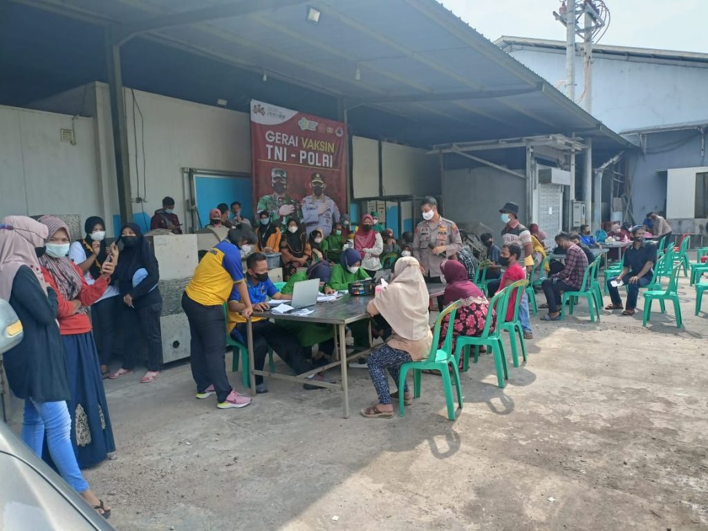 Gerai Vaksin Polres Rembang kembali sasar Karyawan 2 Pabrik Pengolahan Ikan