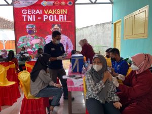 PPKM Level 2, Gerai Vaksin Polres Rembang Sasar  Pelajar SMA Sederajat