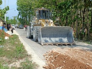 Blokade Jalur Tambang di Sale Rembang, Di Bongkar Paksa Aparat Polres Rembang