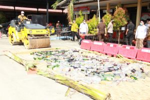 Polres Rembang Musnahkan Ribuan Botol Miras, Tokoh Ulama berikan Dukungan