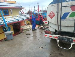 Satpolairud Polres Rembang Laksanakan Patroli Dialogis dengan Warga Nelayan Tasikagung