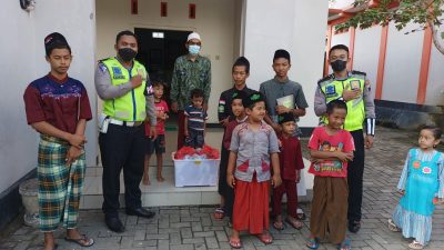 Berkah Ramadhan, Satlantas Polres Rembang Salurkan Paket Takjil Ke Panti Asuhan