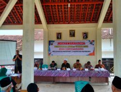 Kapolsek Pamotan Hadiri Acara Musyawarah Desa Bahas Penetapan APBDes