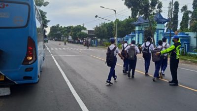 Kanit Lantas Polsek Kragan : Keselamatan Anak Sekolah Jadi Prioritas Utama Di Jalan
