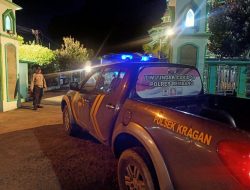 Patroli Sembari Beribadah, Polsek Kragan Laksanakan Pam Jama’ah Sholat Subuh