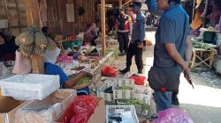 Pantau Ketersediaan Sembako, Kapolsek Pamotan Turun Langsung Pantau di Pasaran