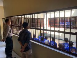 22 Tahanan Polres Rembang Ikuti Binrohtal Se Polda Jateng yang Di isi Kapolres Rembang Bersama Gus Qoyyum