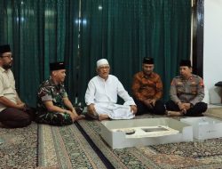 PJU Polres Rembang Sowan Ke Gus Mus Dalam Rangka Silaturahmi & Ucapkan Selamat Milad Ke 79 Tahun