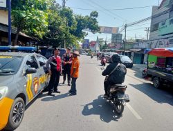 Jamin Keamanan Pengunjung Pasar, Sat Samapta Polres Rembang Gelar Patroli & Binluh Juru Parkir