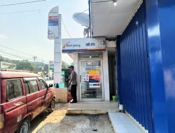 Siaga Hari Minggu, Polsek Sale Kontrol CCTV ATM dan Himbau Nasabah Saat Penarikan Tunai