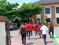 Sat Samapta Polres Rembang Kawal 7 Orang Tahanan, Hadiri Persidangan di Pengadilan