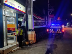 Patroli Jam Rawan, Polsek Kragan Sambangi & Cek CCTV ATM Saat Dinihari