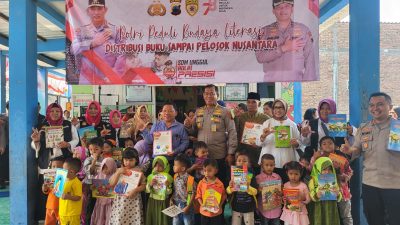 Biro SDM Polda Jateng Distribusikan Buku Edukasi Pada Murid PAUD dan TK di Yayasan Kasih Ibu Semarang
