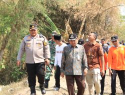 Kapolres Rembang Hadiri Acara Normalisasi Sungai di Desa Jambangan Sarang