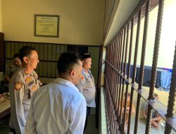 Antisipasi Hal-hal Tidak Di Inginkan, Kapolres Rembang Rutin Cek & Kontrol Tahanan Usai Sholat Jum’at