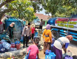 Desa Kedung Pancur Salah Satu Daerah Kekeringan Diberikan Bantuan Air Bersih Polsek Pancur