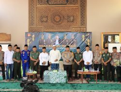 Sinergitas TNI-Polri, Polres Rembang & Kodim 0720/Rbg Gelar Pengajian Bersama Gus Qoyyum  