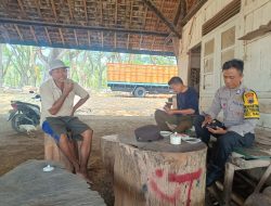Blusukan ke Desa Binaan, Bhabinkamtibmas Polsek Sale Berikan Himbauan Kamtibmas Untuk Warga