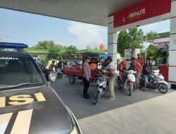 Situasi Ramai, Patroli Polsek Kragan Sempatkan Sambangi Obvit SPBU Tanjungan Kragan