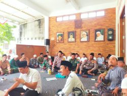 Pererat Silaturahmi & Perkuat Ukhuwah Islamiyah, Anggota Polsek Rembang Kota Ikuti Pengajian Rutin di Pondok Gus Mus