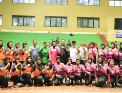 Olah Raga Bersama Pertandingan Bola Voli Tim Bhayangkari Cabang Rembang dan Persit Kodim 0720 Rembang Dalam Rangka Sinergitas dan Sosialisasi Rembang zero Knalpot Brong.
