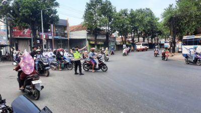 Wujudkan Kamseltibcarlantas Di Wilayah Rembang, Kapolres Rembang Ungkap Turunkan Personil Gabungan Galakan Strong Point Pagi