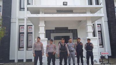 Jelang Pungut Suara Pilkada 2024 Esok Hari, Sat Samapta Polres Rembang Cipta Kondisi Patroli KPU, Bawaslu, & Gudang Logistik