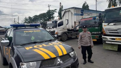 Patroli Sambang Kantong Parkir Truk, Polsek Sluke Cegah Kriminalitas