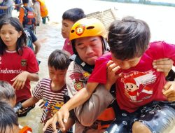 Polres Grobogan Evakuasi Warga Terdampak Banjir di Kecamatan Gubug