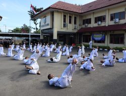 49 Anggota Polres Rembang Ikuti Ujian Beladiri Polri Dalam Rangka UKP TMT 1 Juli 2025