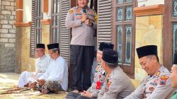 Kunjungan Ke Ponpes, Kapolres Rembang Buka Bersama Dengan Para Santri