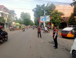 Gelar Patroli Dalam Kota, Sat Samapta Polres Rembang Sasar Kampung Ramadhan Jelang Buka Puasa