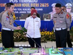 Kunjungi Posko Terpadu GT Kalikangkung, Kompolnas Apresiasi Kesiapan Pengamanan Mudik dan Inovasi Valet Ride Polda Jateng
